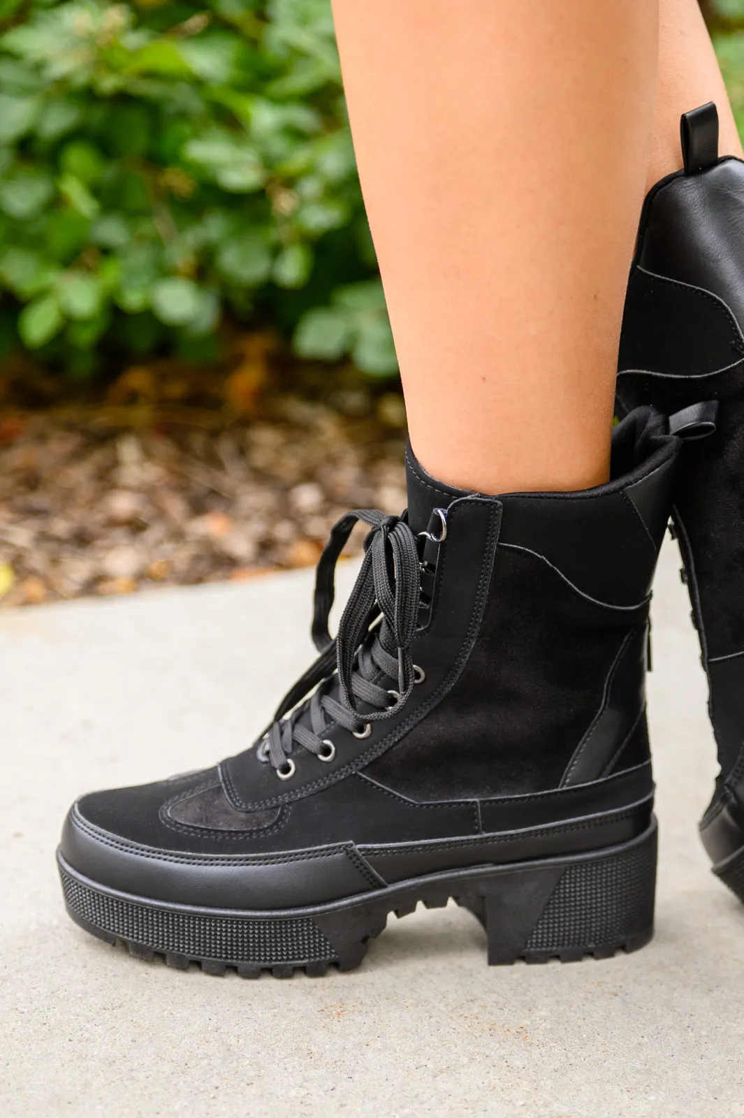 Desert Nights Lace Up Boots In Black - 10/20/2022