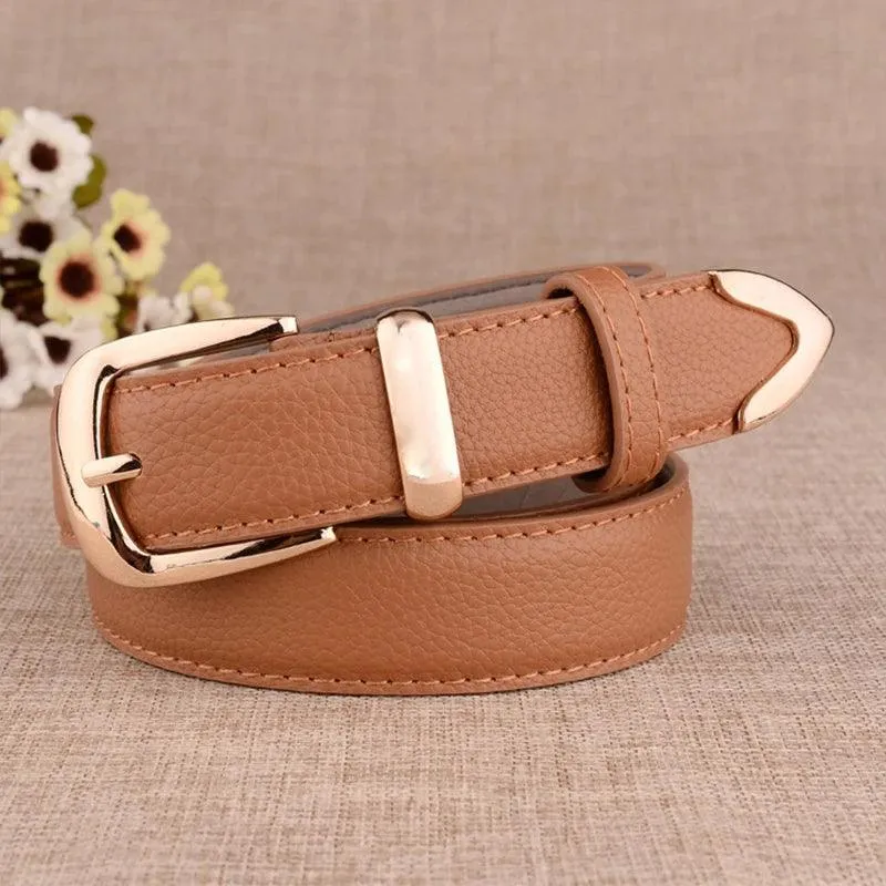 Elegant Gold Buckle Leather Belt: Stylish Fashion Accessory for Women