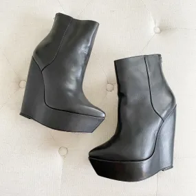 Max Axria by BCBG Neroli Leather Platform Booties 37.5