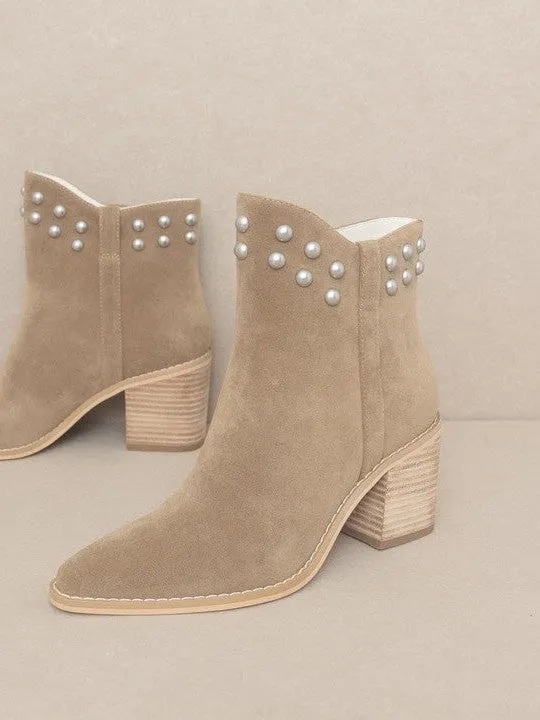 OASIS SOCIETY Taupe and Pearls Alofi - Pearl Collar Booties