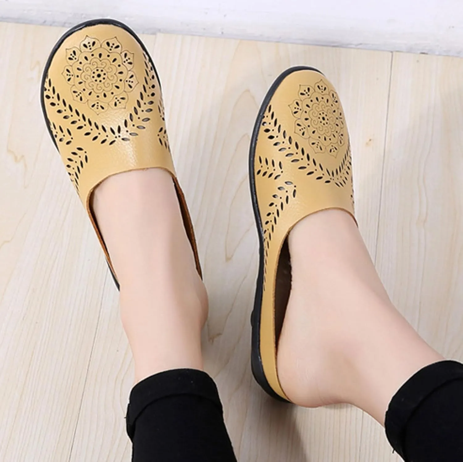 Sandals for Women Summer Breathable Flats Slippers Closed Toe Slip on Sandals Comfortable Dressy Leather Loafer2