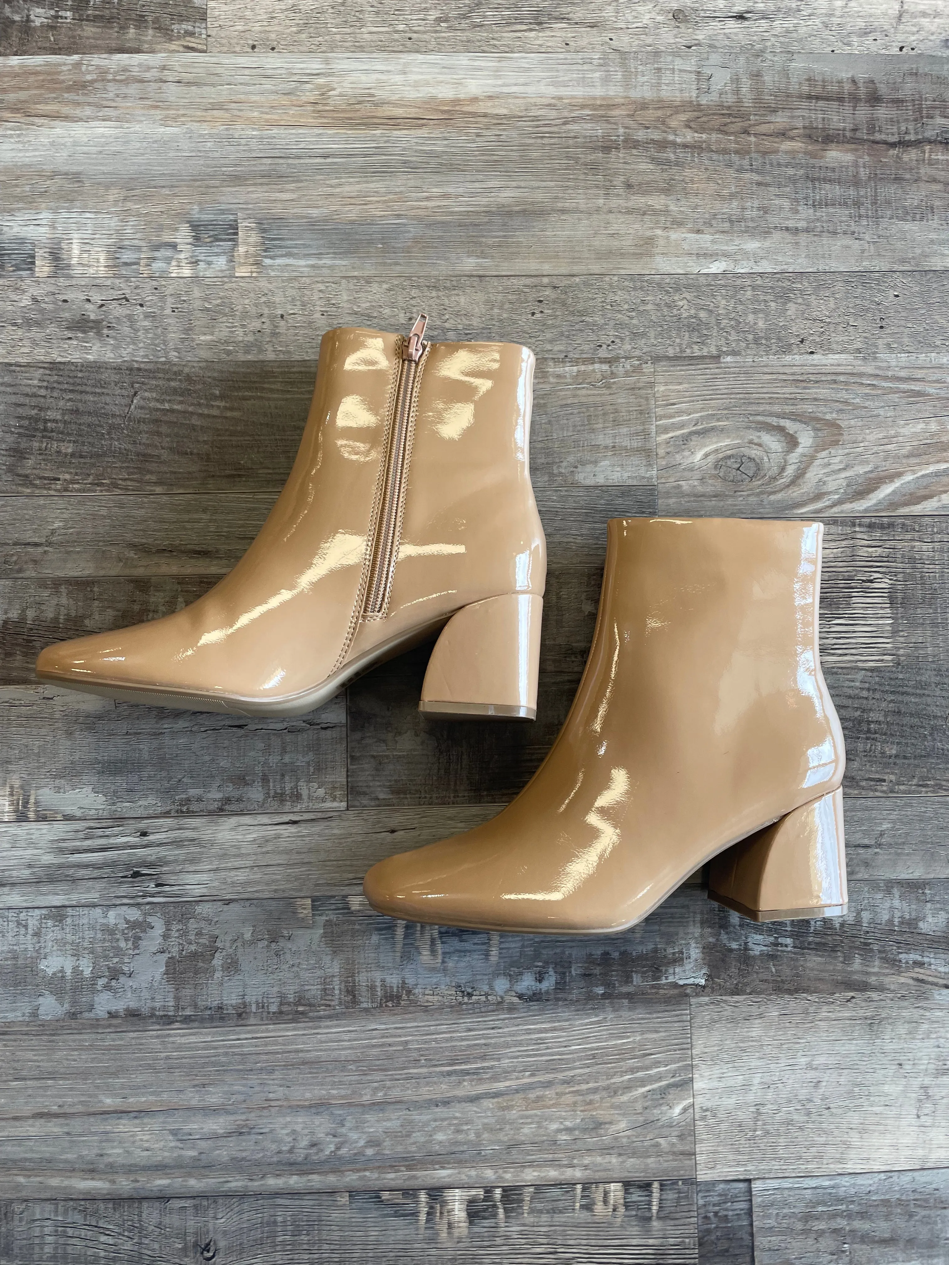 Ultra Shiny Bootie - Camel