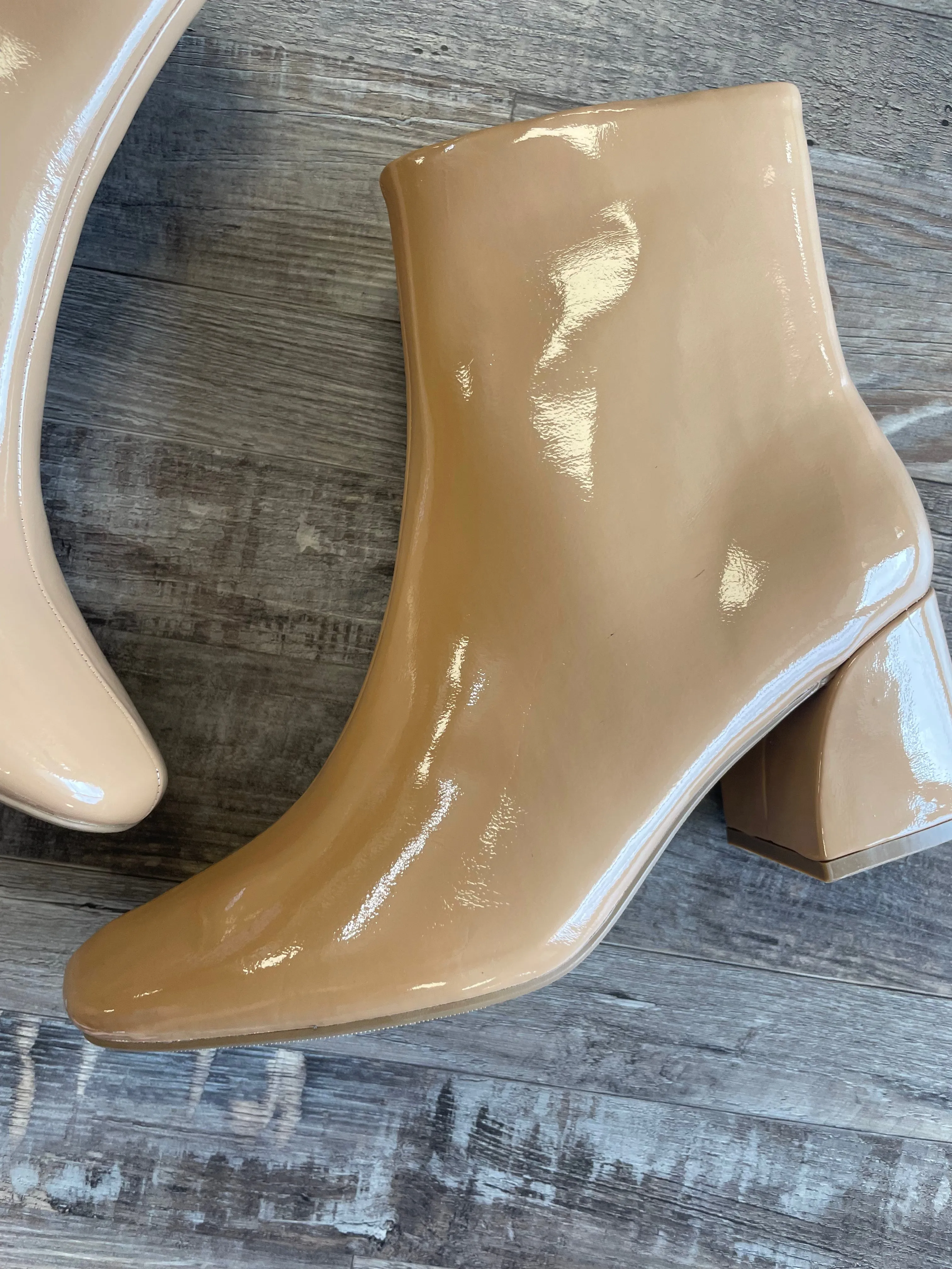 Ultra Shiny Bootie - Camel