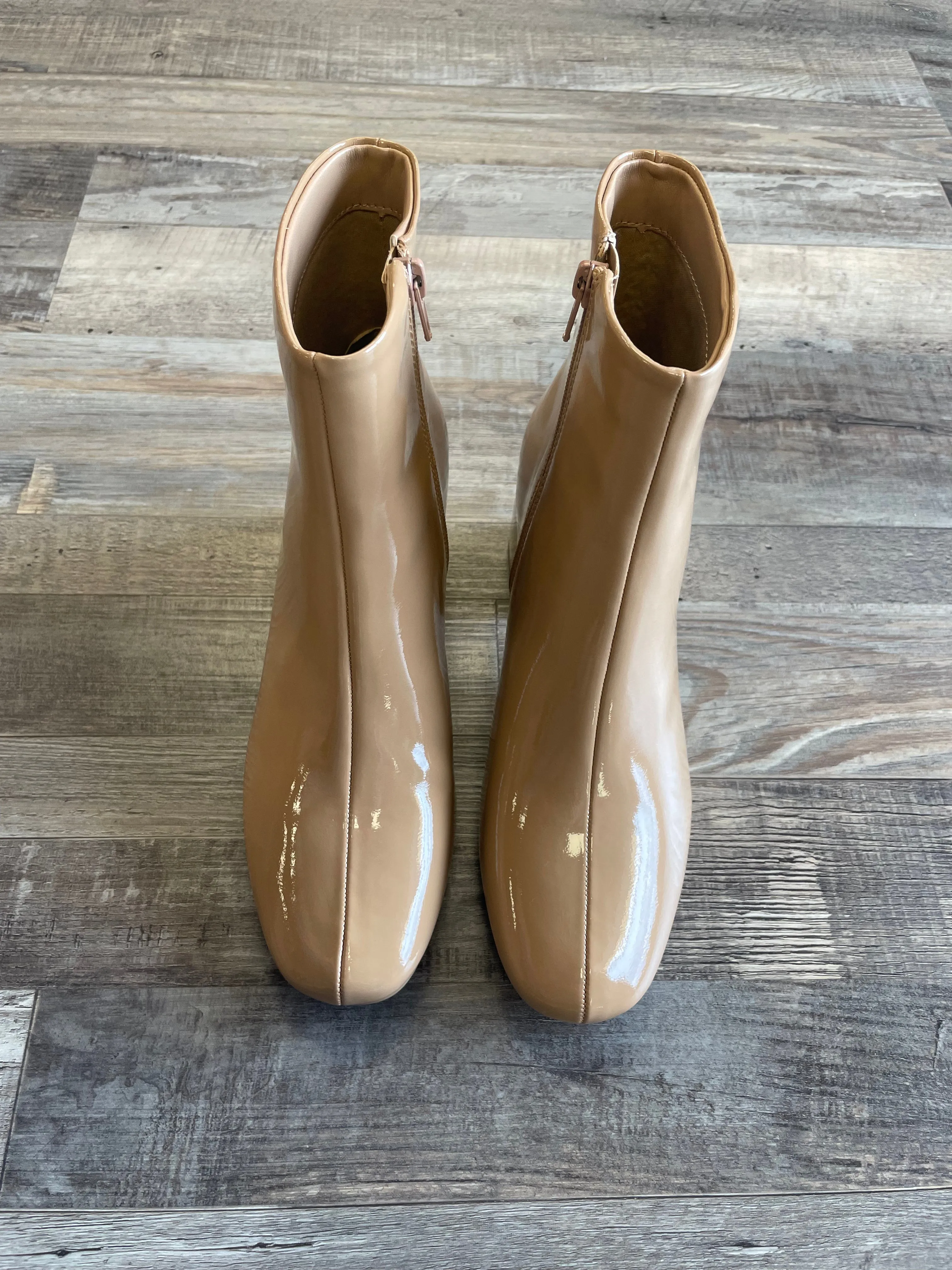 Ultra Shiny Bootie - Camel