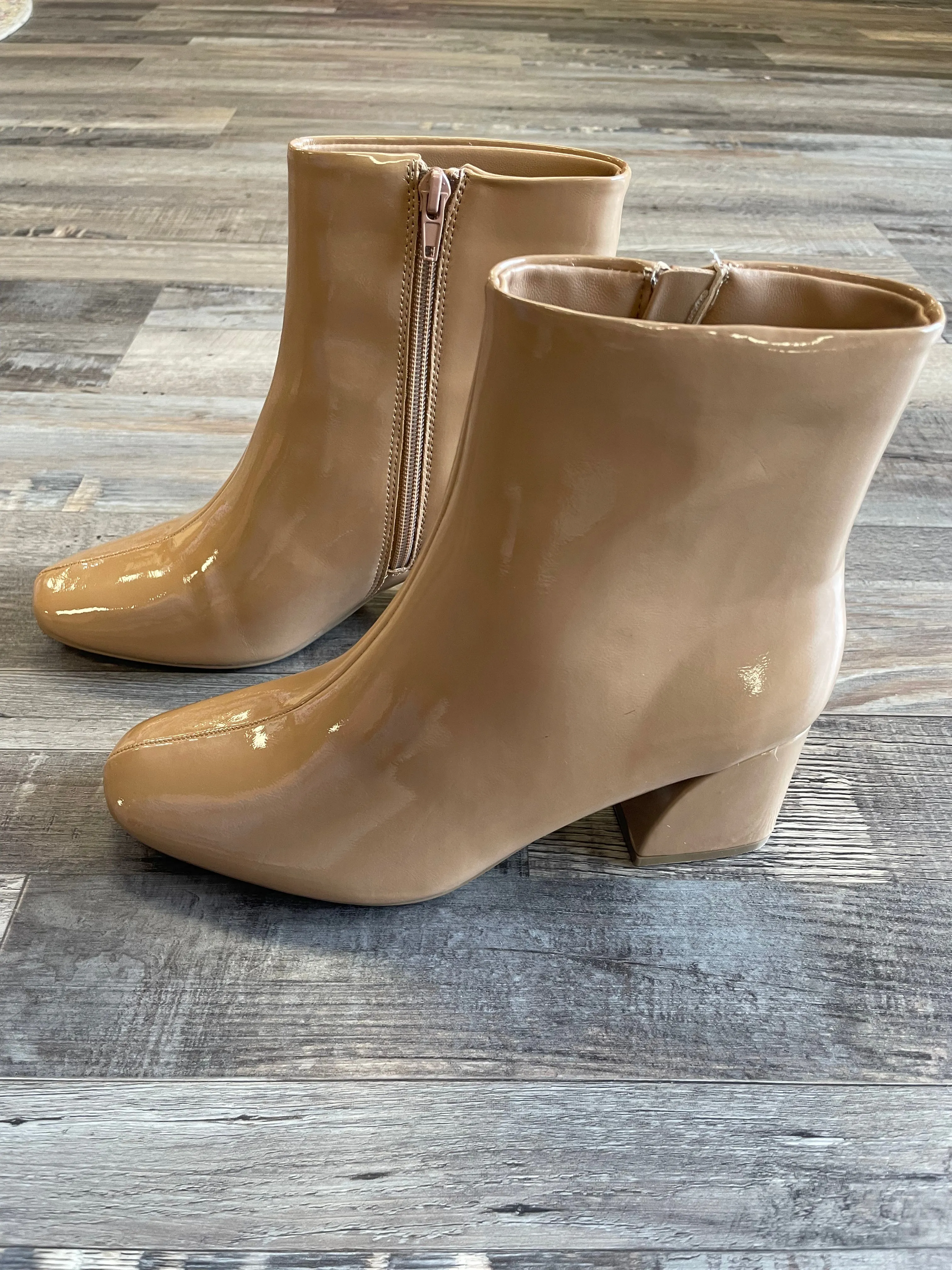 Ultra Shiny Bootie - Camel