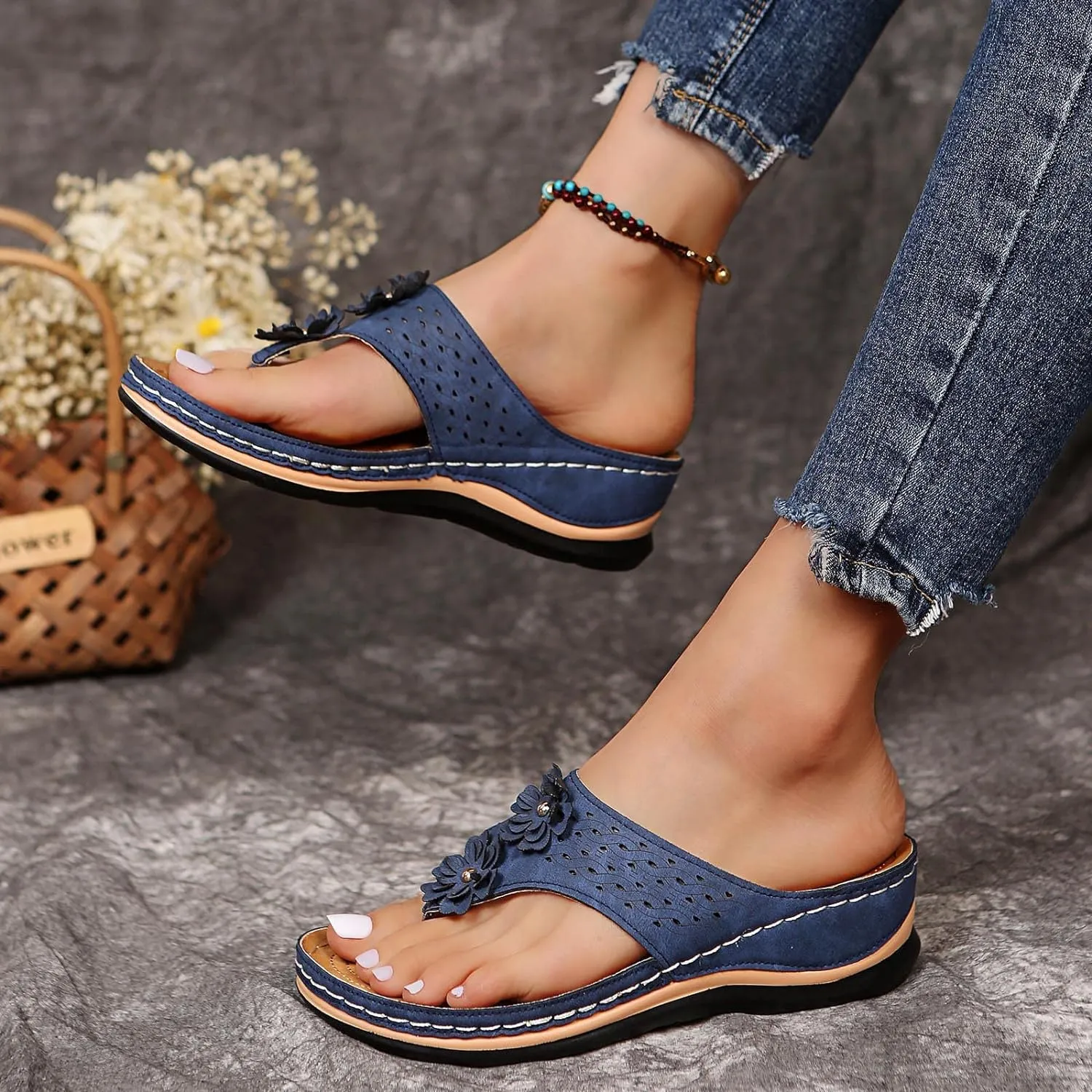 Women's Comfortable Flip Flops Arch Support Summer Wedge Sandals Breathable Open Toe Beach Slippers Non Slip